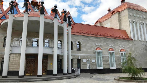 Скульптуру «Дюймовочка» вернут на чашу фонтана Воронежского театра кукол в октябре
