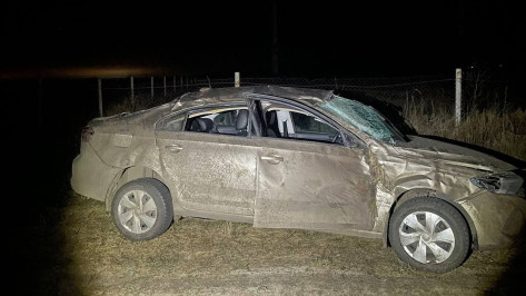 В Воронежской области опрокинулся Volkswagen Polo: пострадал 39-летний водитель