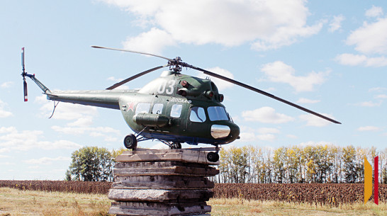 В хохольском музее авиации появился вертолет МИ-2