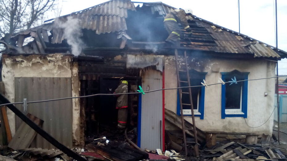 В кантемировском селе Скнаровка при пожаре в частном доме погиб 81-летний мужчина