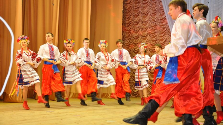 Эртильские танцоры поедут на международный фестиваль в Сочи
