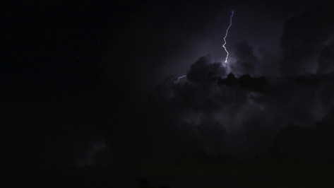 Предупреждение о грозах в Воронежской области продлили до 15 июня