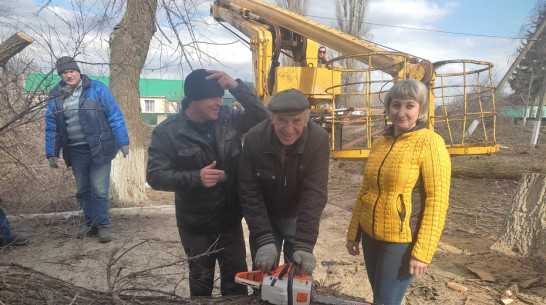 Матери участника СВО из Верхнехавского района помогли с отоплением и документами