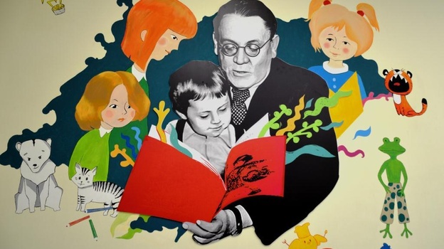 В Воронеже в детскую библиотеку имени Маршака вернули портрет писателя