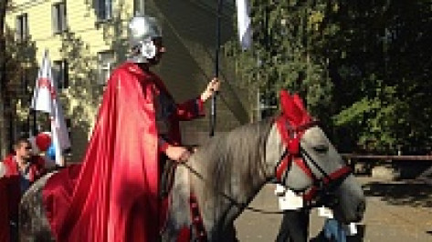 День города в Воронеже открылся праздничным шествием