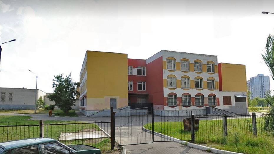В Брянске восьмиклассница устроила стрельбу в гимназии: есть погибшие и пострадавшие