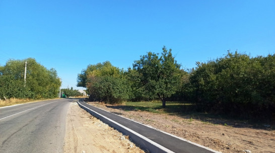 В хохольском селе Гремячье по просьбе жителей расширят тротуар