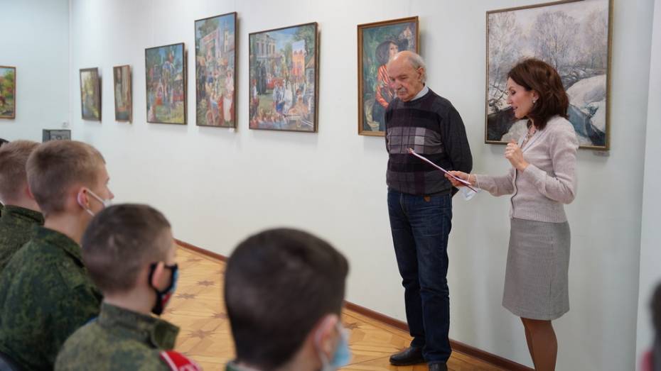 На выставку «Радости нашей земли» художника Евгения Федорищева пригласили острогожцев
