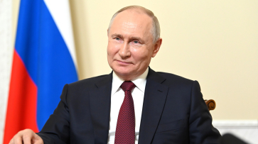 Владимир Путин наградил три воронежские многодетные семьи медалью ордена «Родительская слава»