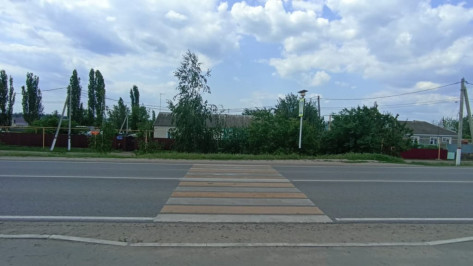 Под Воронежем водитель сбил на переходе 11-летнюю девочку и уехал с места ДТП