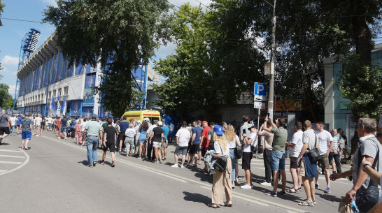 Болельщикам разъяснили правила прохода на трибуны в день игры воронежского «Факела»