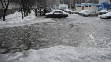 Воронежских водителей попросили быть внимательнее из-за гололеда