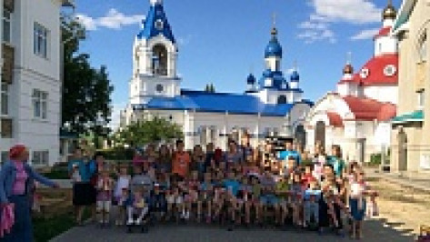 В Новоусманском районе для детей переселенцев с Украины устроили праздник