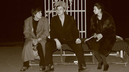 Воронежцы увидят спектакль о любовном треугольнике во время войны