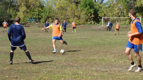 Хохольские школьники победили в областном футбольном турнире «Двор без наркотиков»