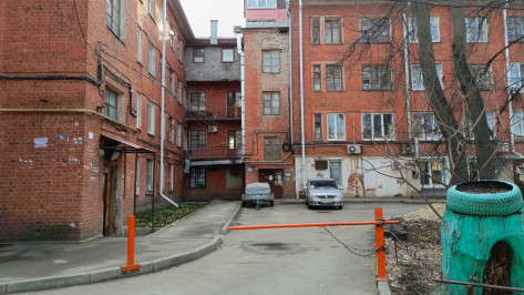 Воронежец устроил шашлычную на крыше многоквартирного дома и поплатился