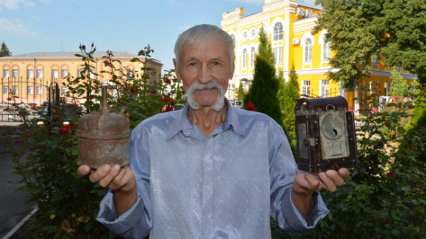 Экспозиция музея богучарского села Дубрава пополнилась 2 немецкими фонарями времен ВОВ 