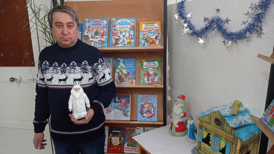 Жителей Подгоренского района попросили рассказать истории о новогодних игрушках