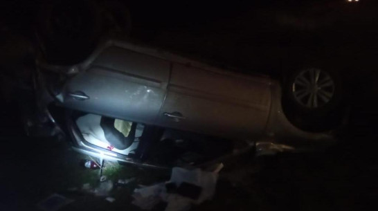 В Воронежской области в ДТП с перевернувшимся Datsun погиб 44-летний водитель