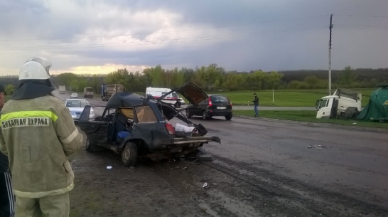 Супруги погибли в ДТП с фурой в Воронежской области