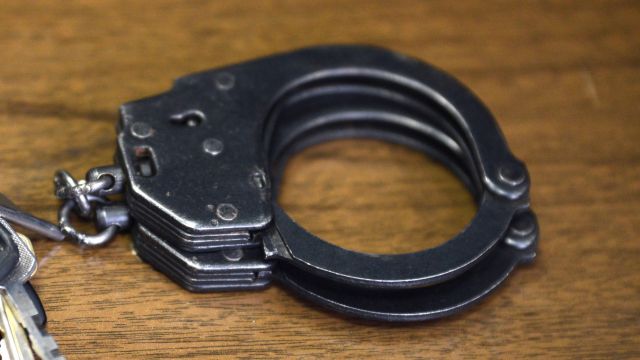 В Воронеже задержали мужчину за мошенничество при продаже шин
