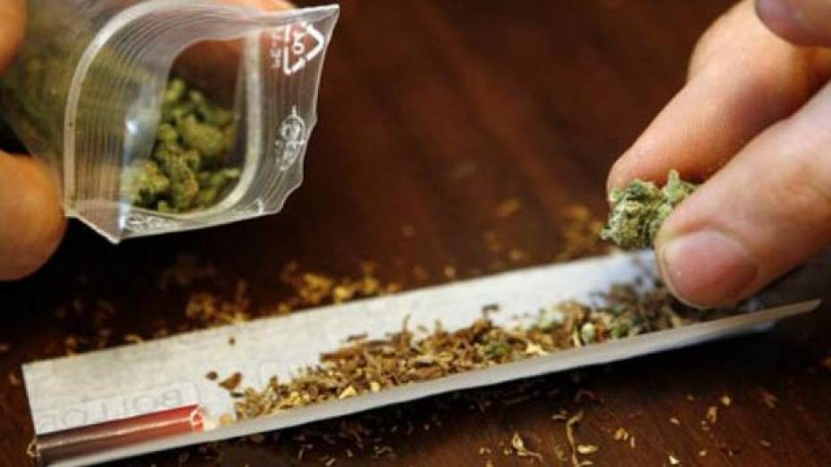 Богучарские полицейские нашли у воронежца 7 граммов марихуаны