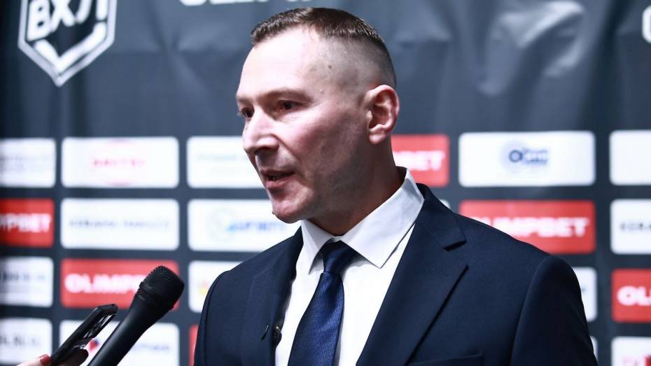 Воронежский «Буран» покинул тренер Алексей Коледаев