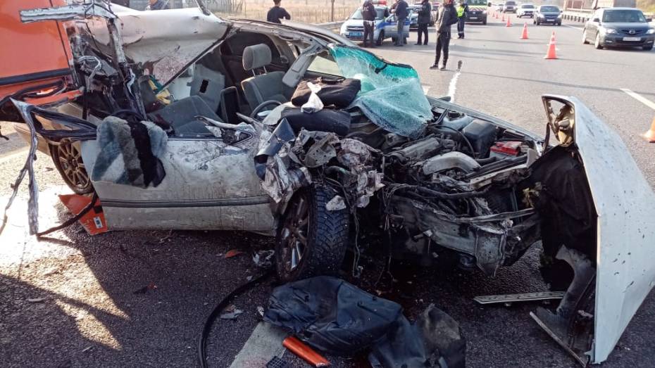 В Воронежской области в ДТП с рейсовым автобусом погиб водитель легковушки