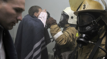 В Воронеже из-за пожара на балконе в многоэтажке пришлось эвакуировать 30 человек