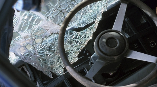 В Лисках четыре автомобиля столкнулись на дорожном повороте