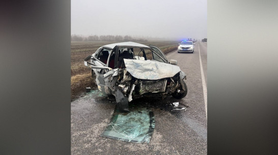 В Воронежской области женщина на «Ладе Калине» выехала на встречку и погибла