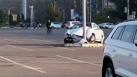 Воронежца лишили водительских прав за неудачный дрифт на Mercedes возле «Арены»