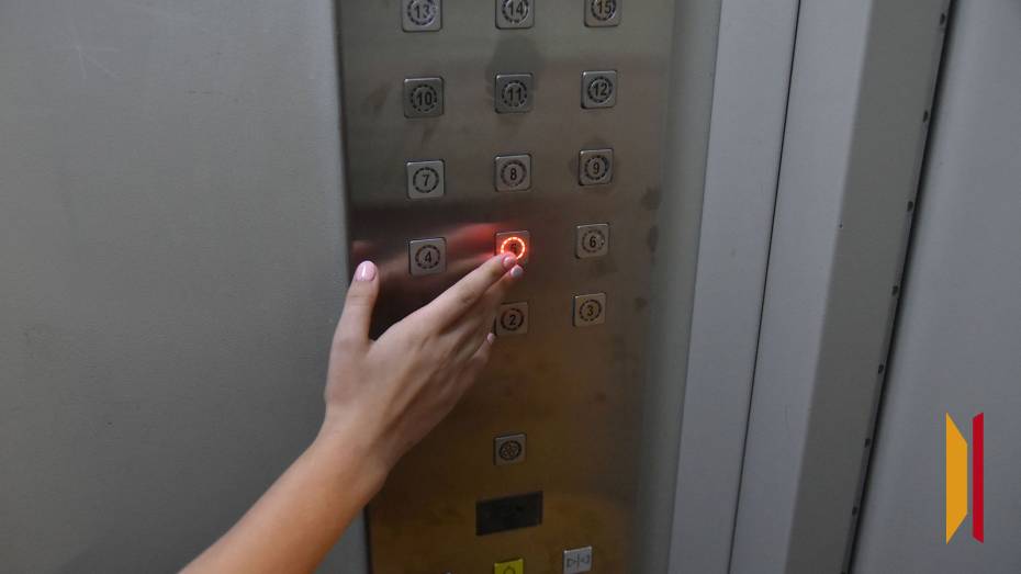Воронежцам рассказали, что будет с лифтами в многоэтажках, деньги со спецсчетов которых перечислят в ФКР