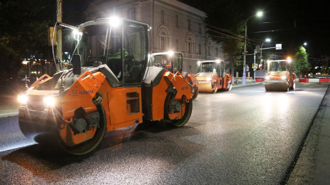 В Воронеже досрочно уложили дорожное покрытие на 28 улицах