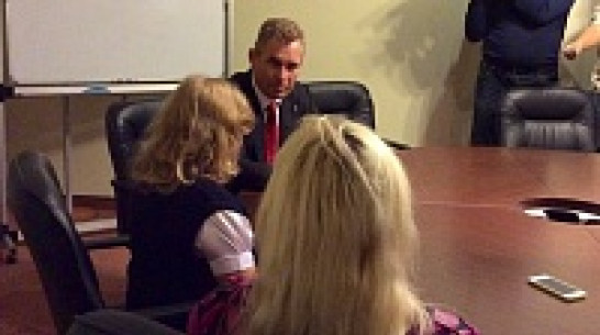 Павел Астахов встретился со сбежавшей с дочерью из Норвегии уроженкой Воронежа