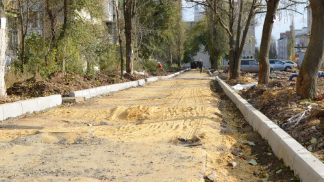 В Семилуках начали дорожный ремонт на центральных улицах