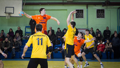 Гандболисты «Энергии» провели три матча в Челябинске
