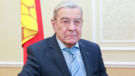 Мэр города Сергей Петрин поздравил с днем рождения почетного гражданина Воронежа Владимира Рачука