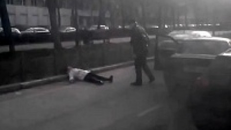 После конфликта с воронежской автоледи на улице Кольцовской водитель заявил, что его избили