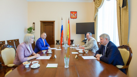 Глава Воронежской области поручил рассмотреть варианты инвестирования в развитие Крыма