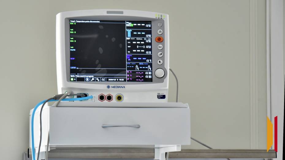 Годовалая девочка, выпавшая с балкона 5 этажа дома в Воронеже, пошла на поправку