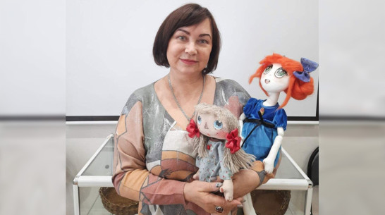 Выставка текстильных кукол впервые открылась в хохольском музее «Мастера»
