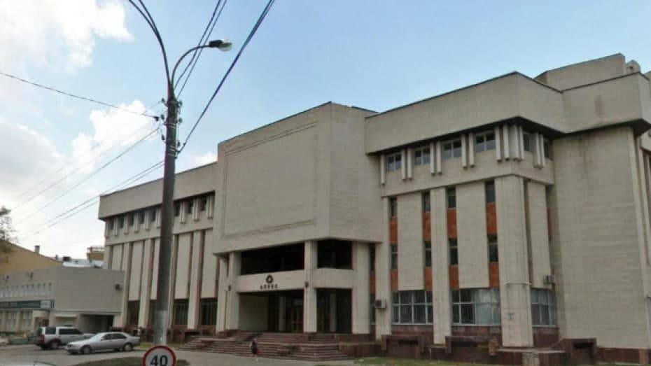 Старейший бизнес-центр Воронежа попробуют продать за полцены