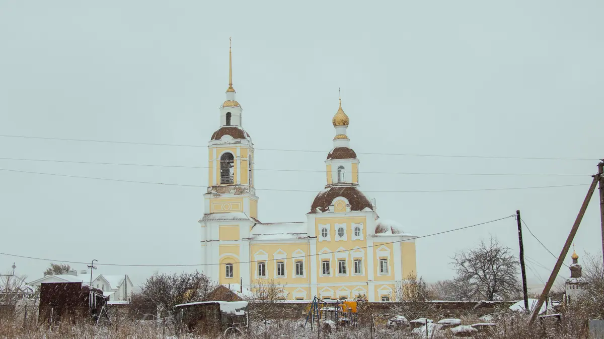 Свято место. В опустевшем воронежском селе за несколько лет возродили из  руин старинную церковь