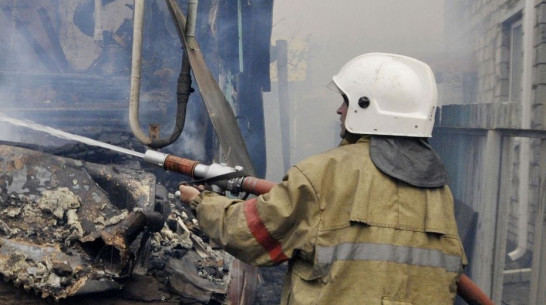 В воронежском поселке при пожаре в жилом доме погиб 50-летний мужчина