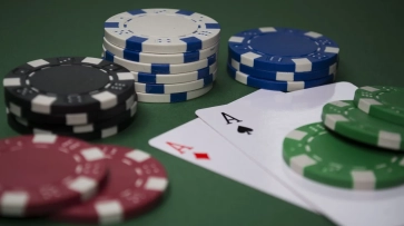 Создатели покерного клуба в Воронеже попались на нелегальном заработке 500 тыс рублей