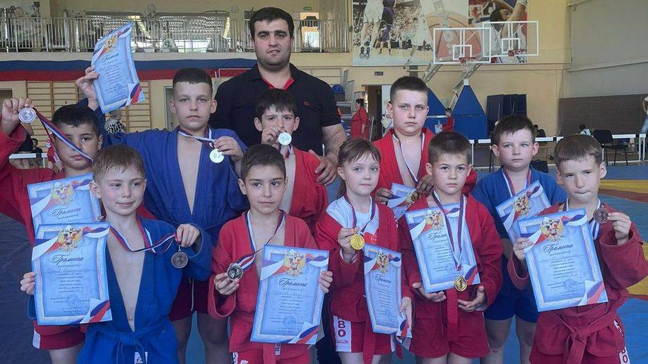 Юные таловские самбисты выиграли 3 «золота» областного турнира