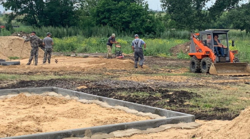 В бобровском поселке Красный установят новый мемориал и построят сквер