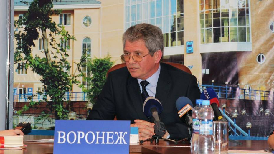 Губернатор Воронежской области поздравил Александра Меркулова с 70-летием
