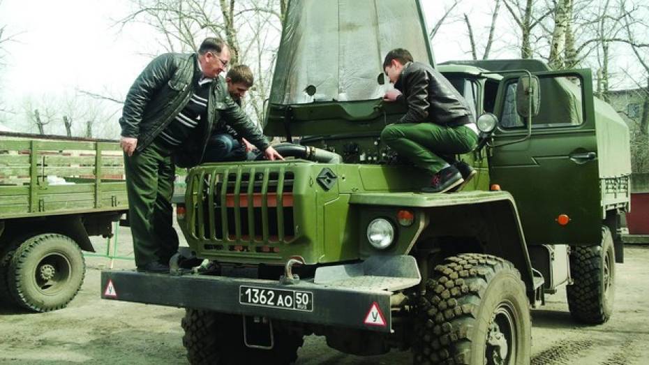 В Лисках открылись курсы подготовки армейских водителей